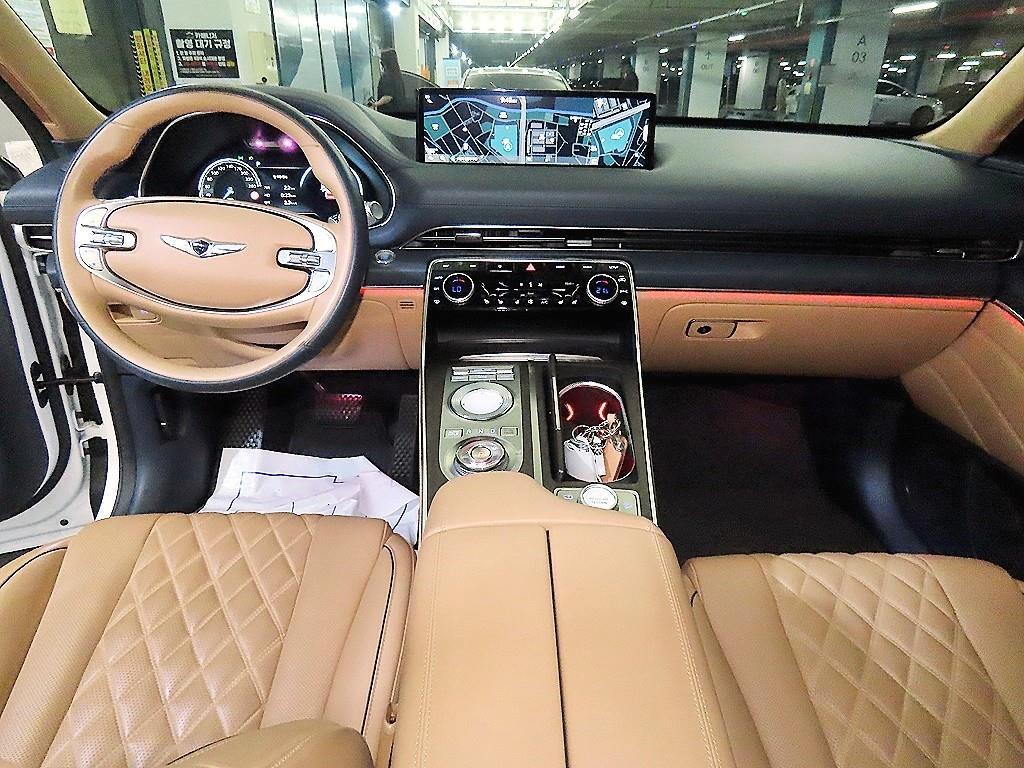 Genesis GV80 - Vista 10