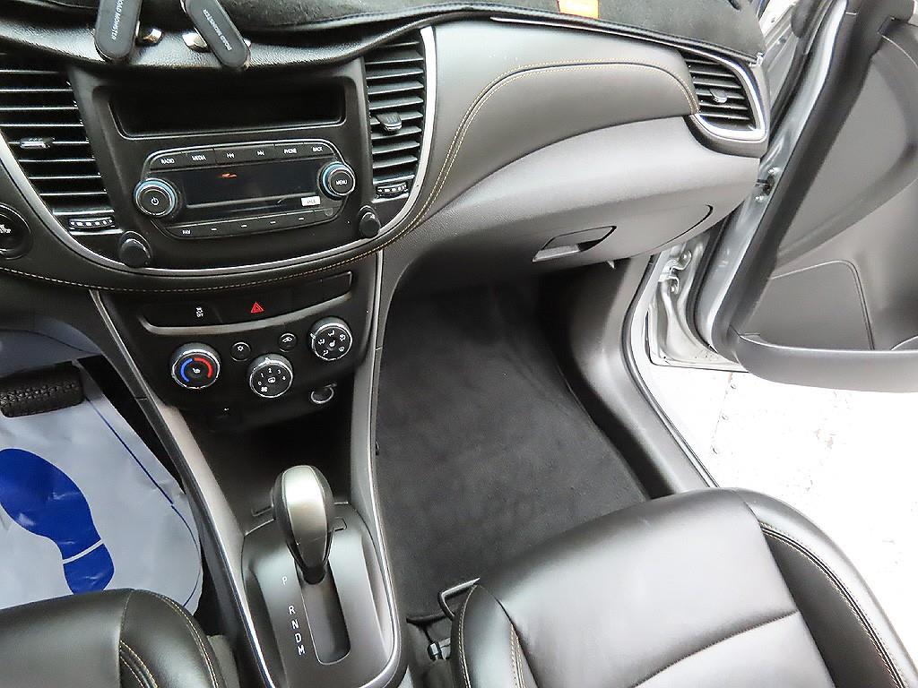 Chevrolet Trax 2017 Plateado - Importación desde Corea - HF Imports Iquique - Foto 7