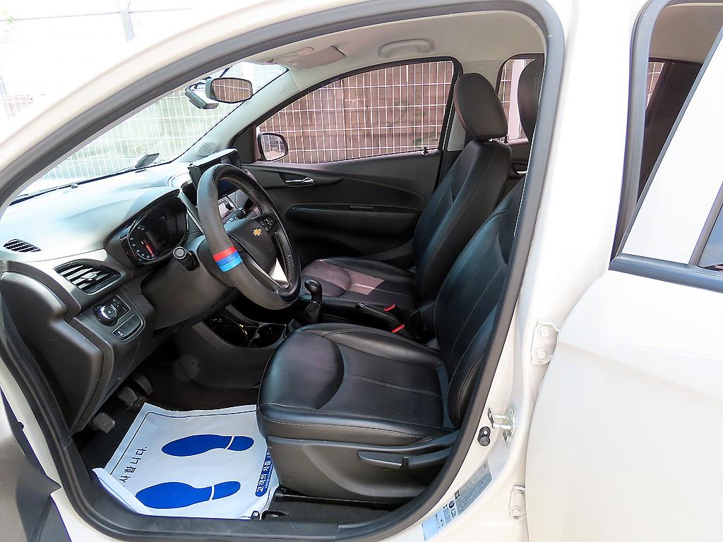 Chevrolet Spark - Vista 5