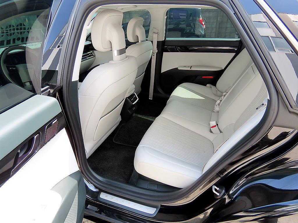 HYUNDAI Grandeur - Vista 6