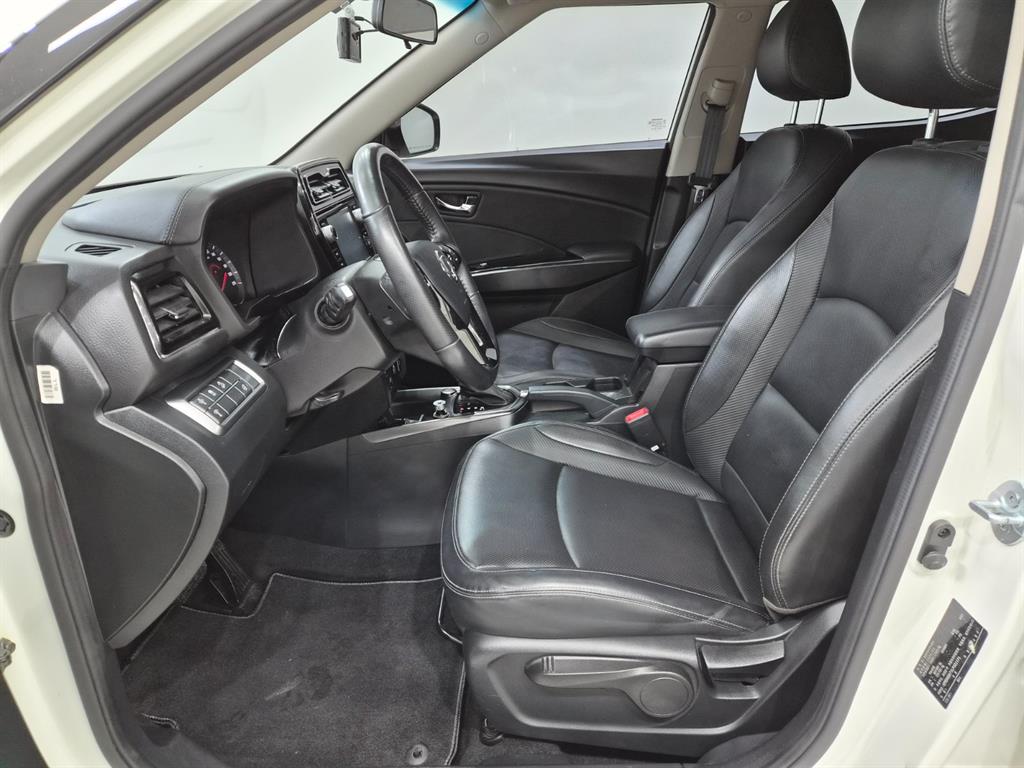 Ssangyong Tivoli - Vista 10
