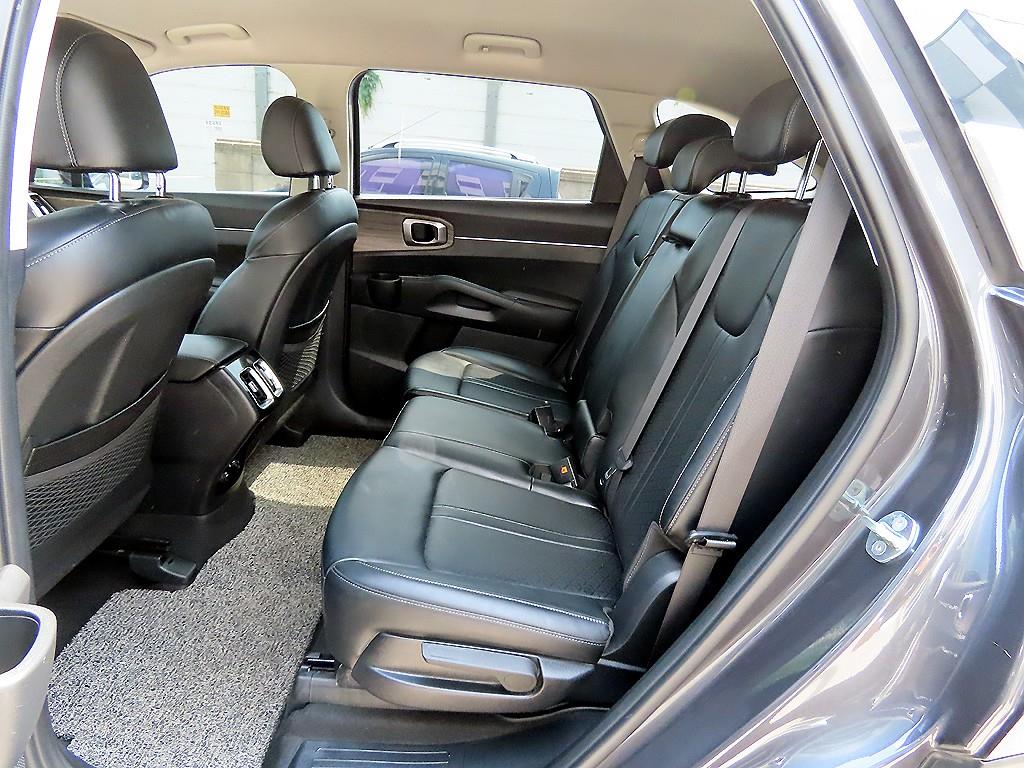 KIA Sorento - Vista 6