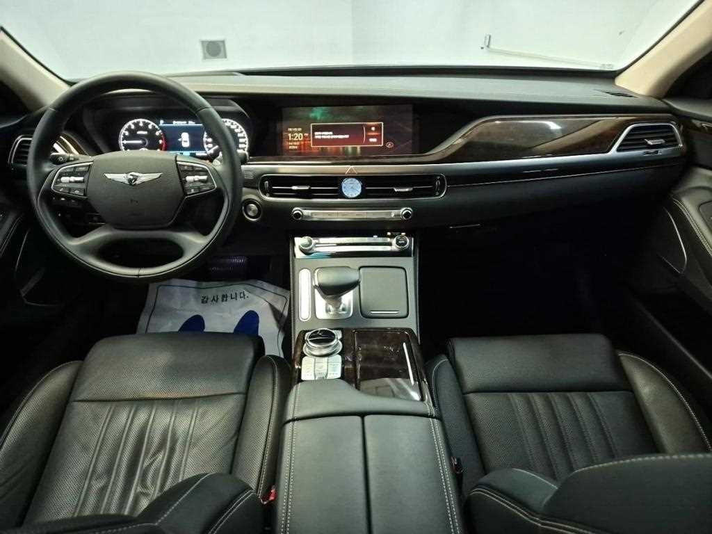 Genesis G90 - Vista 6