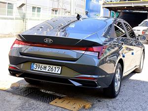 HYUNDAI Avante - Vista 8