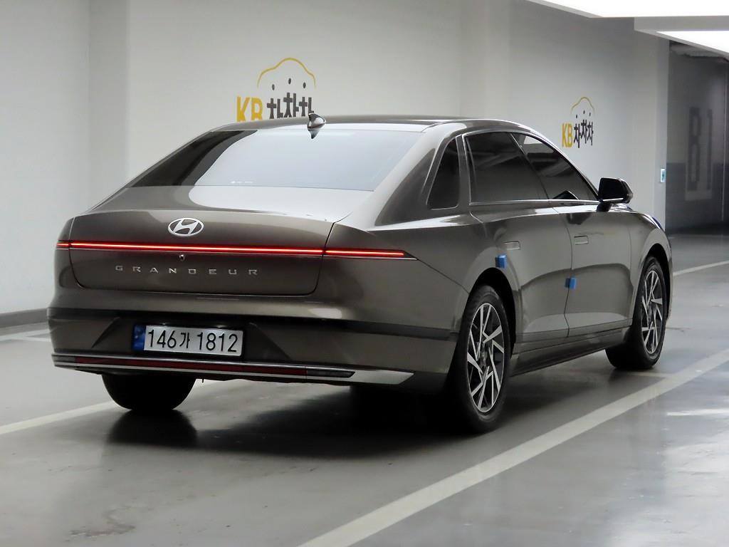 HYUNDAI Grandeur - Vista 4