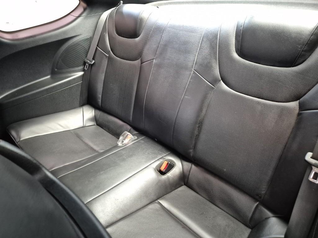 HYUNDAI Genesis - Vista 12