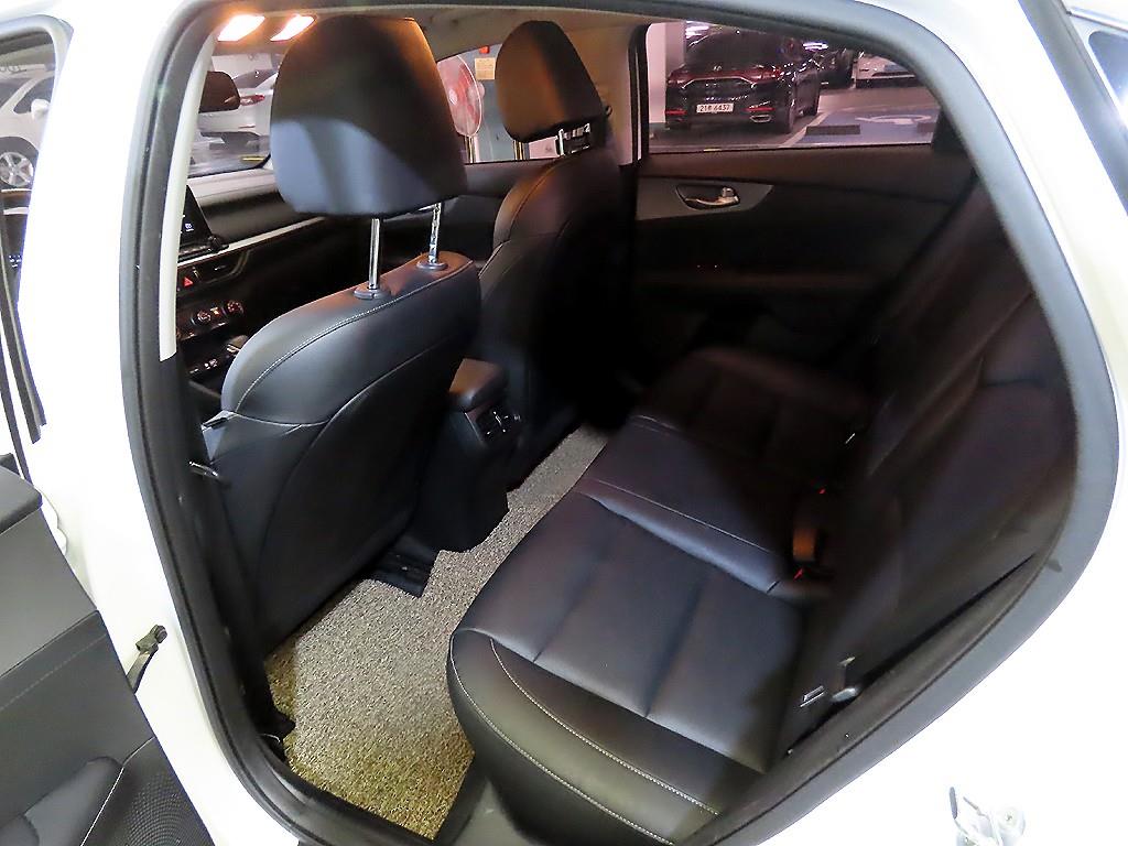 KIA K3 - Vista 7