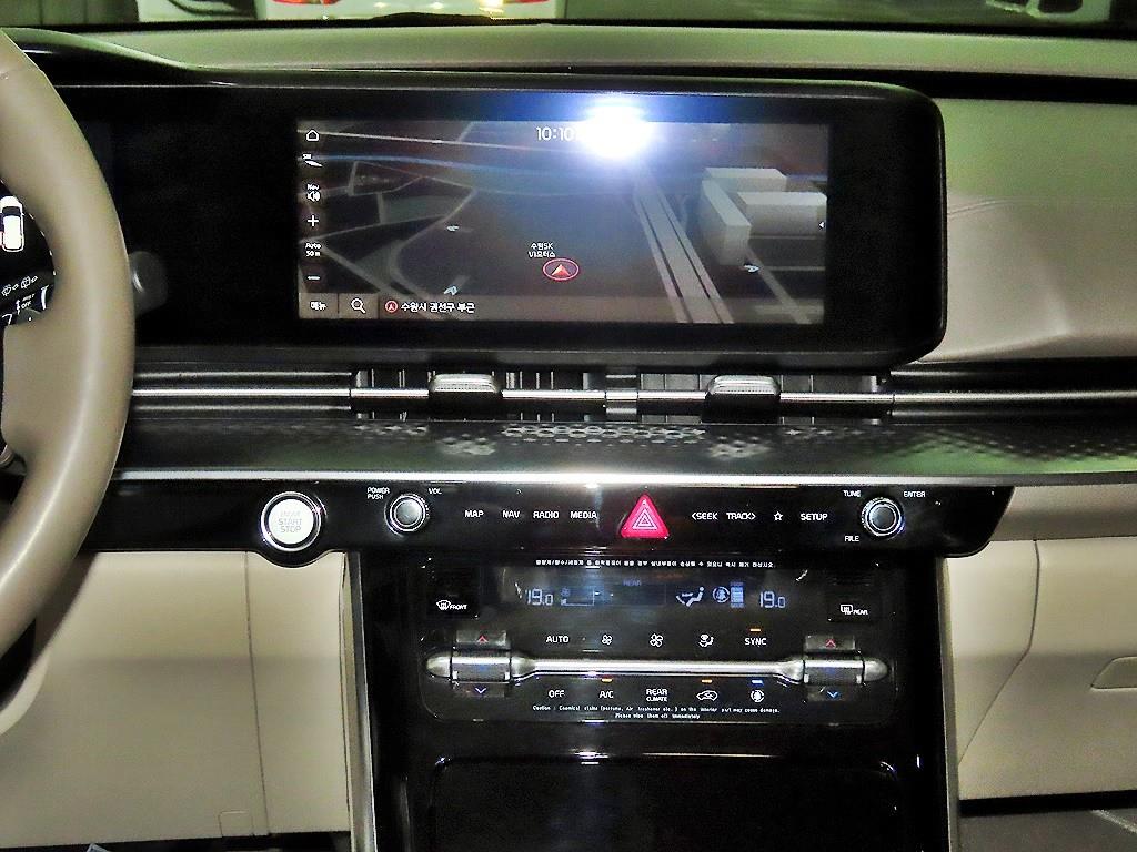KIA Carnival - Vista 11