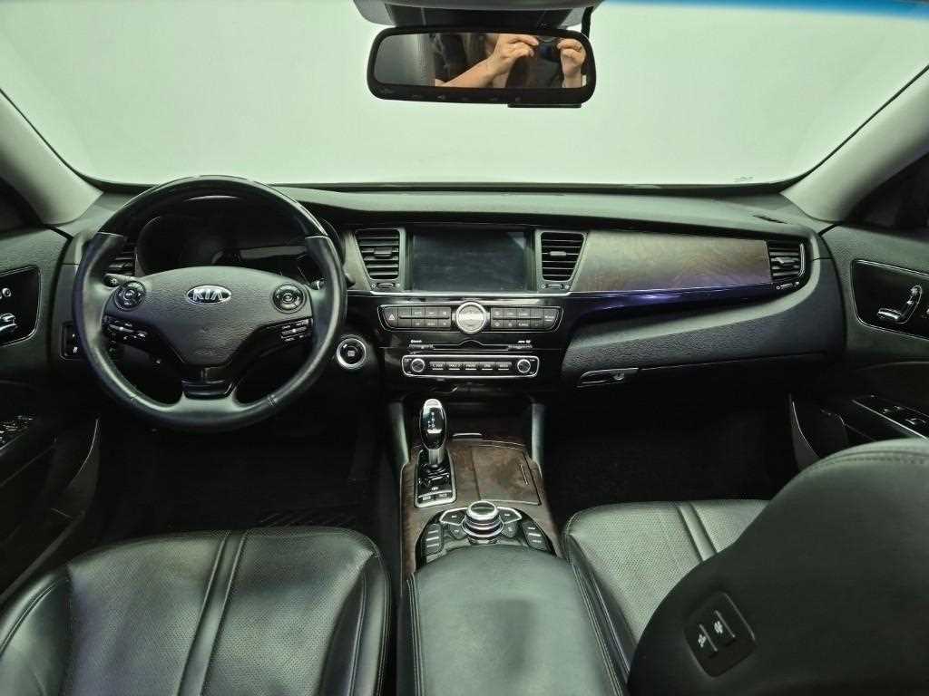 KIA K9 - Vista 7
