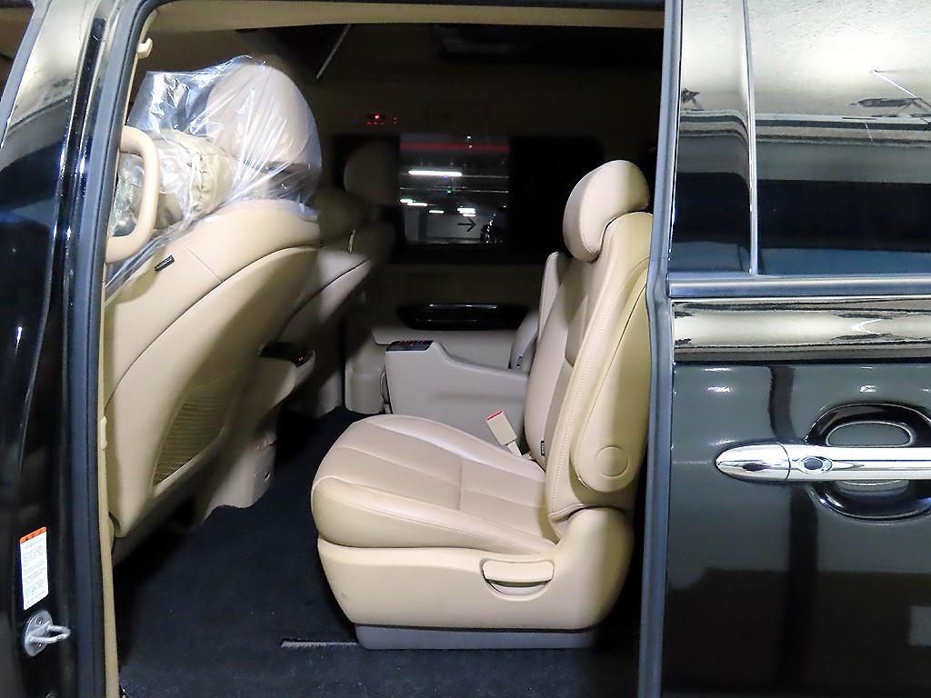 KIA Carnival - Vista 7