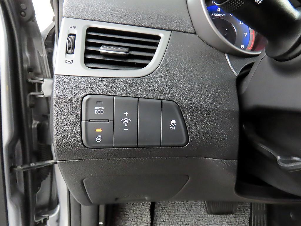 HYUNDAI Avante - Vista 12