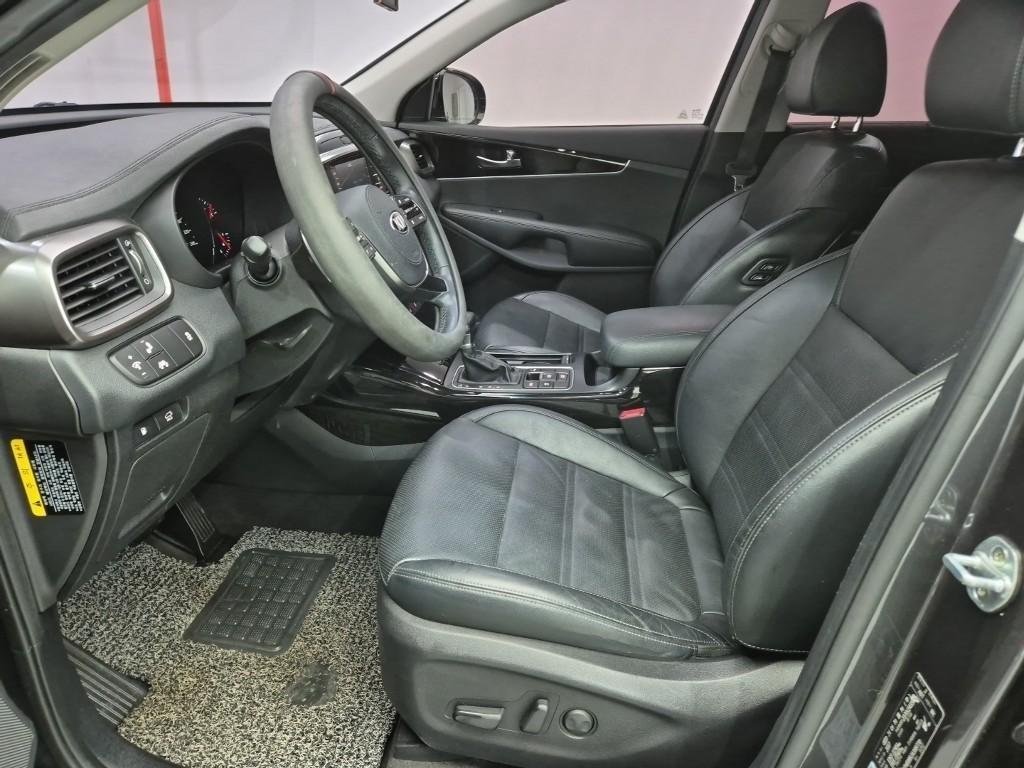 KIA Sorento - Vista 11