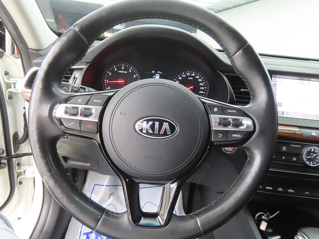 KIA K7 - Vista 8