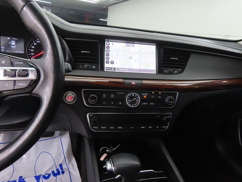 KIA K7 - Vista 10