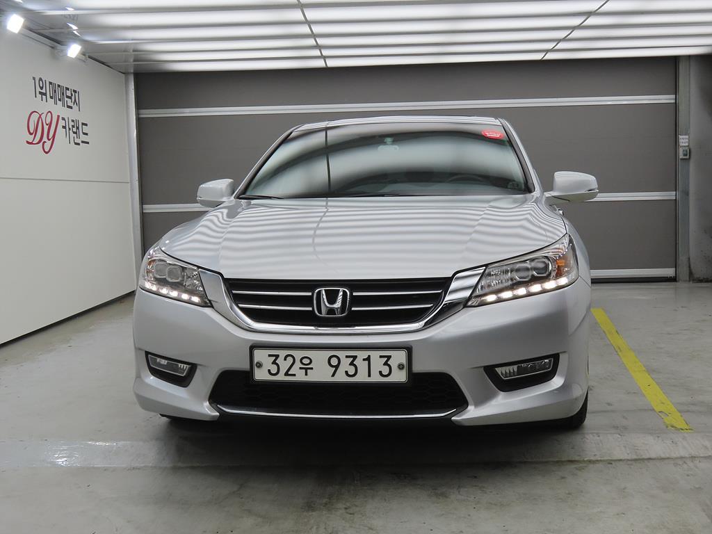 Honda Accord - Vista 2