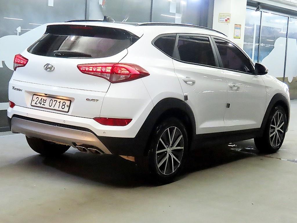 HYUNDAI Tucson - Vista 4