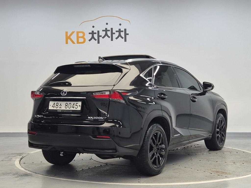 Lexus NX - Vista 3