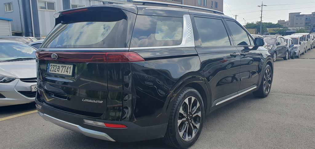 KIA Carnival - Vista 3