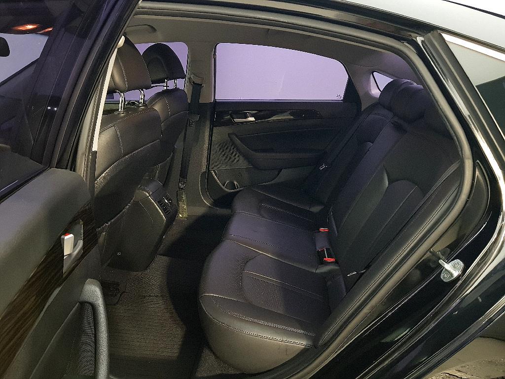 HYUNDAI Sonata - Vista 9