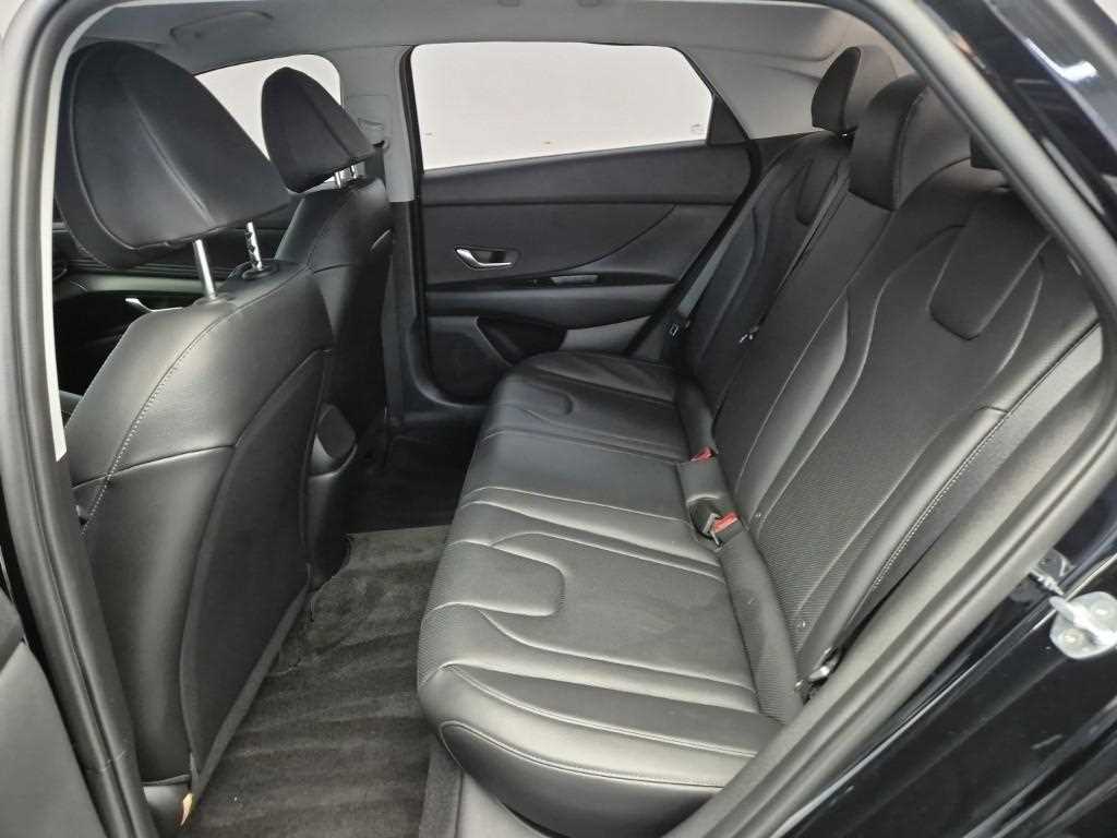 HYUNDAI Avante - Vista 12