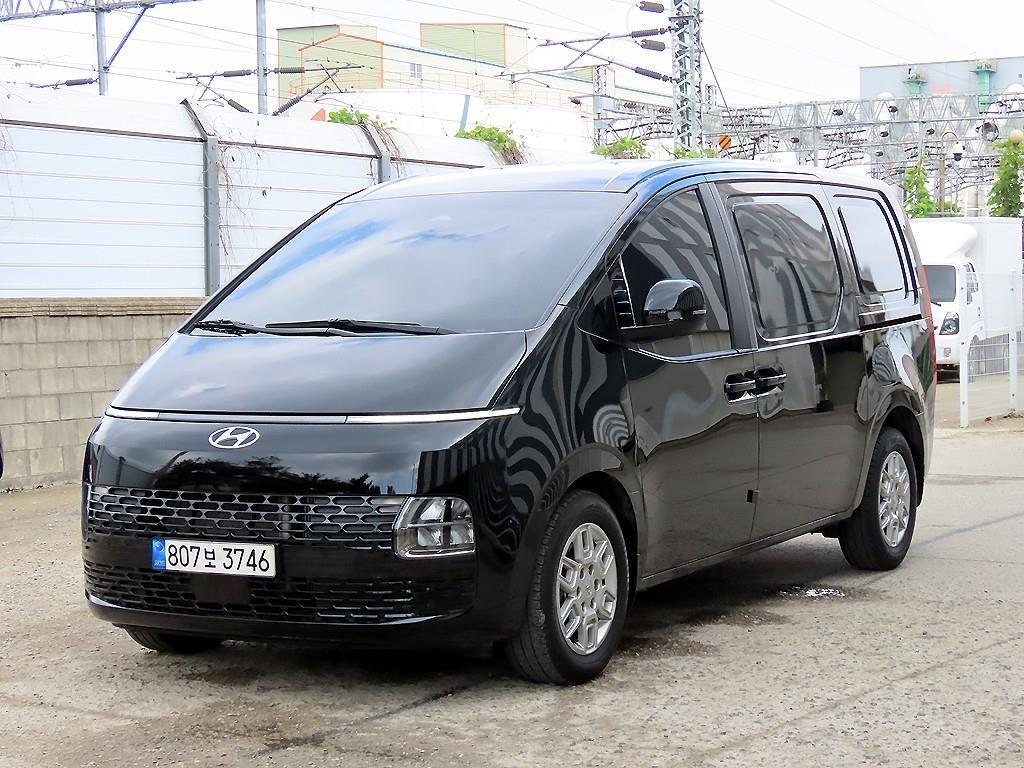 HYUNDAI Staria - Vista 3