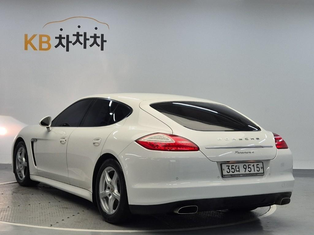 Porsche Panamera - Vista 2