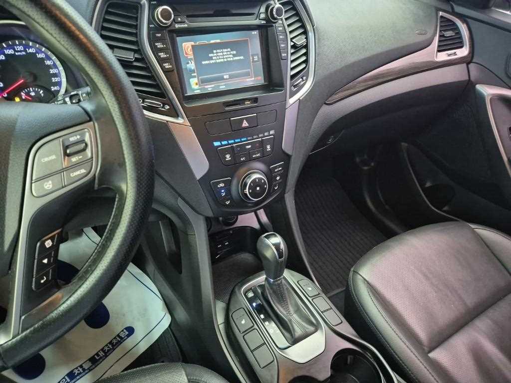 HYUNDAI Santa Fe - Vista 10