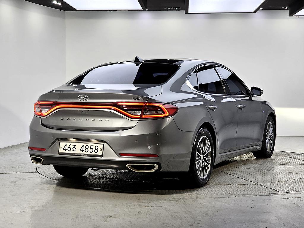HYUNDAI Grandeur - Vista 4