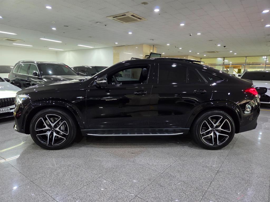Mercedes Benz GLE Class - Vista 3