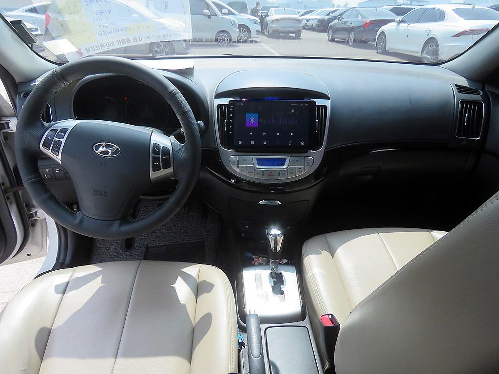 HYUNDAI Avante - Vista 7