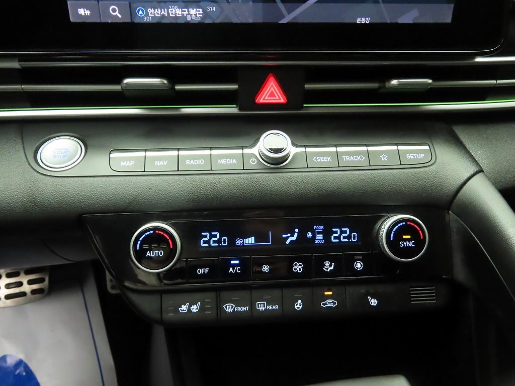 HYUNDAI Avante - Vista 10
