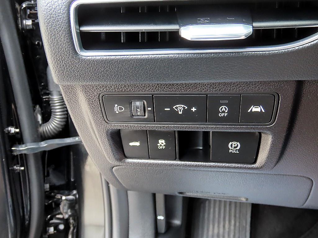HYUNDAI Sonata - Vista 12