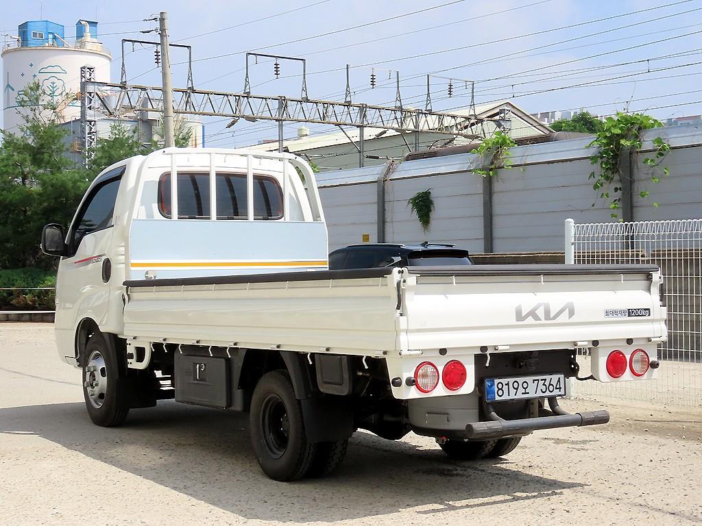 Small Truck Cargo (small) - Vista 3