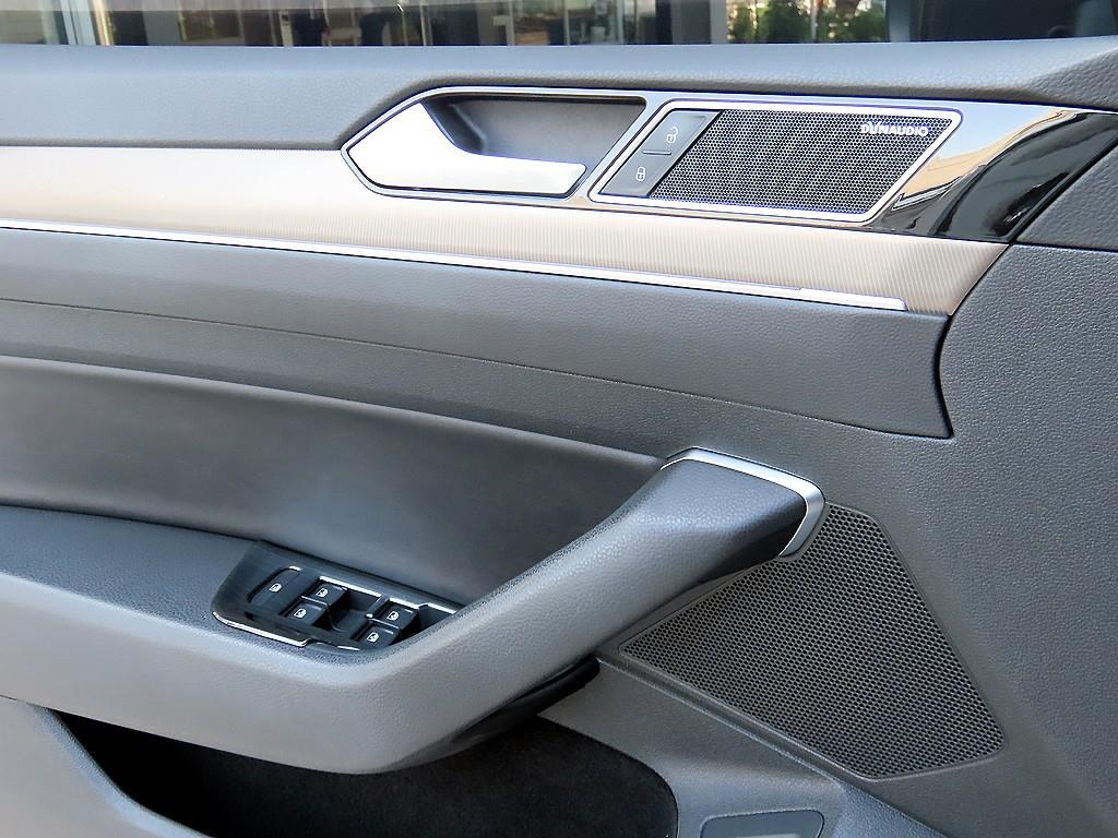 Volkswagen Arteon - Vista 12