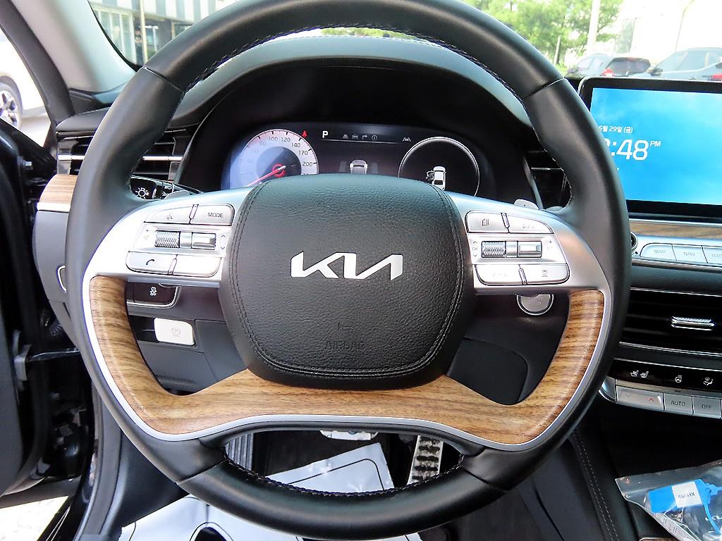 KIA K9 - Vista 8