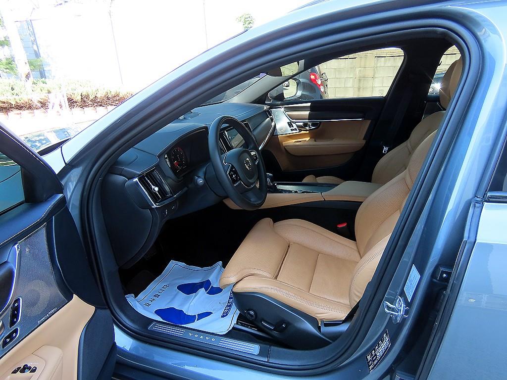 Volvo V90 - Vista 5