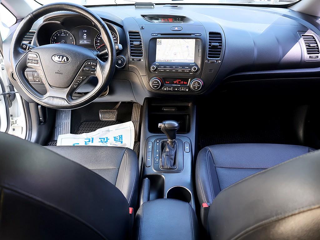KIA K3 - Vista 9