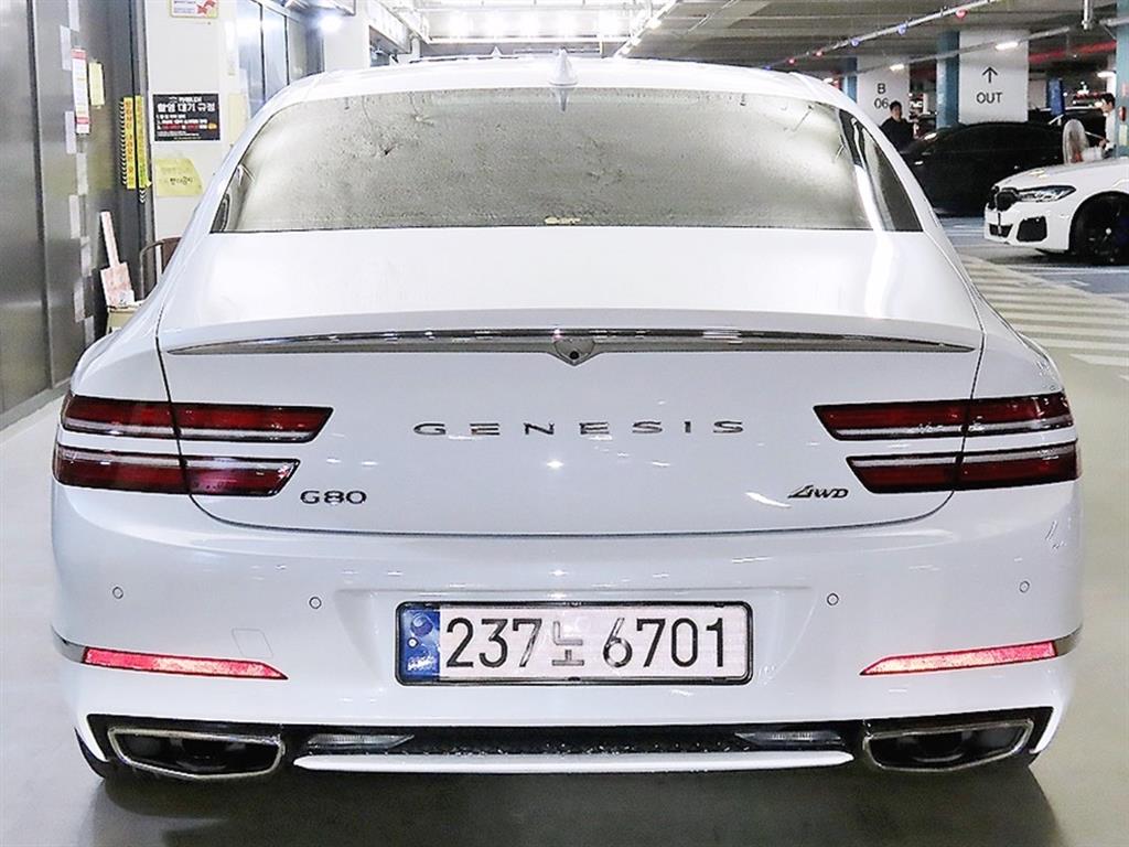 Genesis G80 - Vista 5