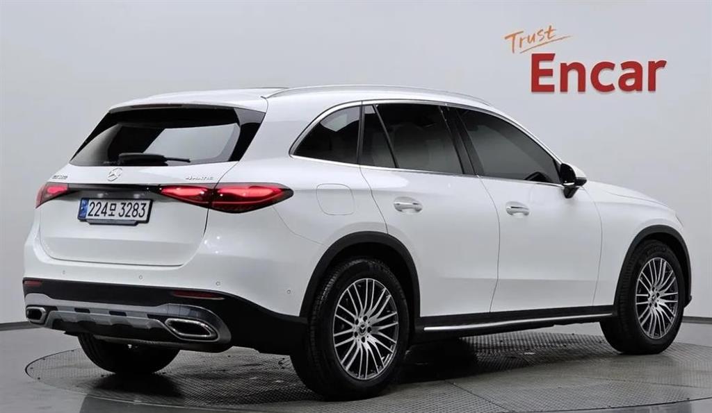 Mercedes Benz GLC Class - Vista 3