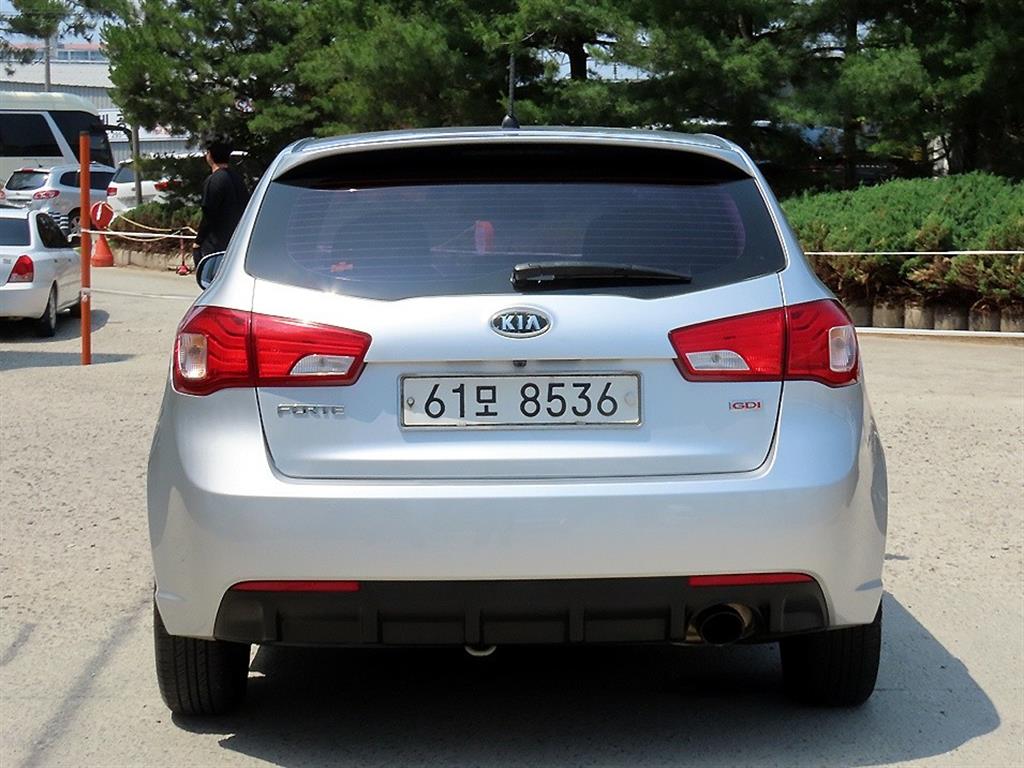 KIA Forte - Vista 4