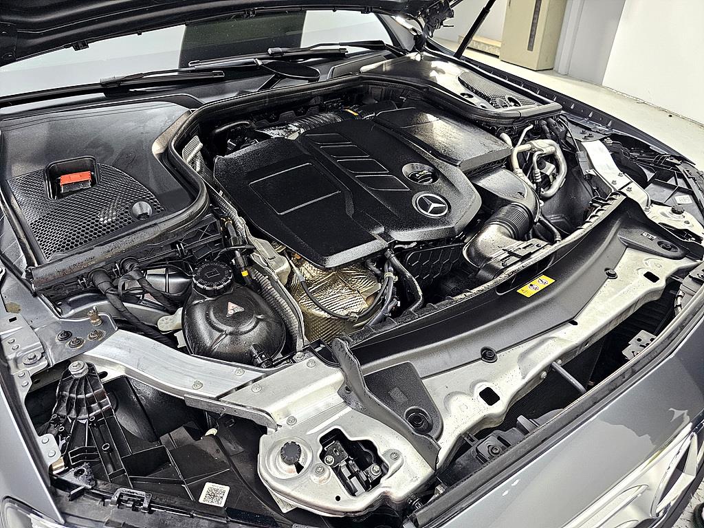 Mercedes Benz E class - Vista 6