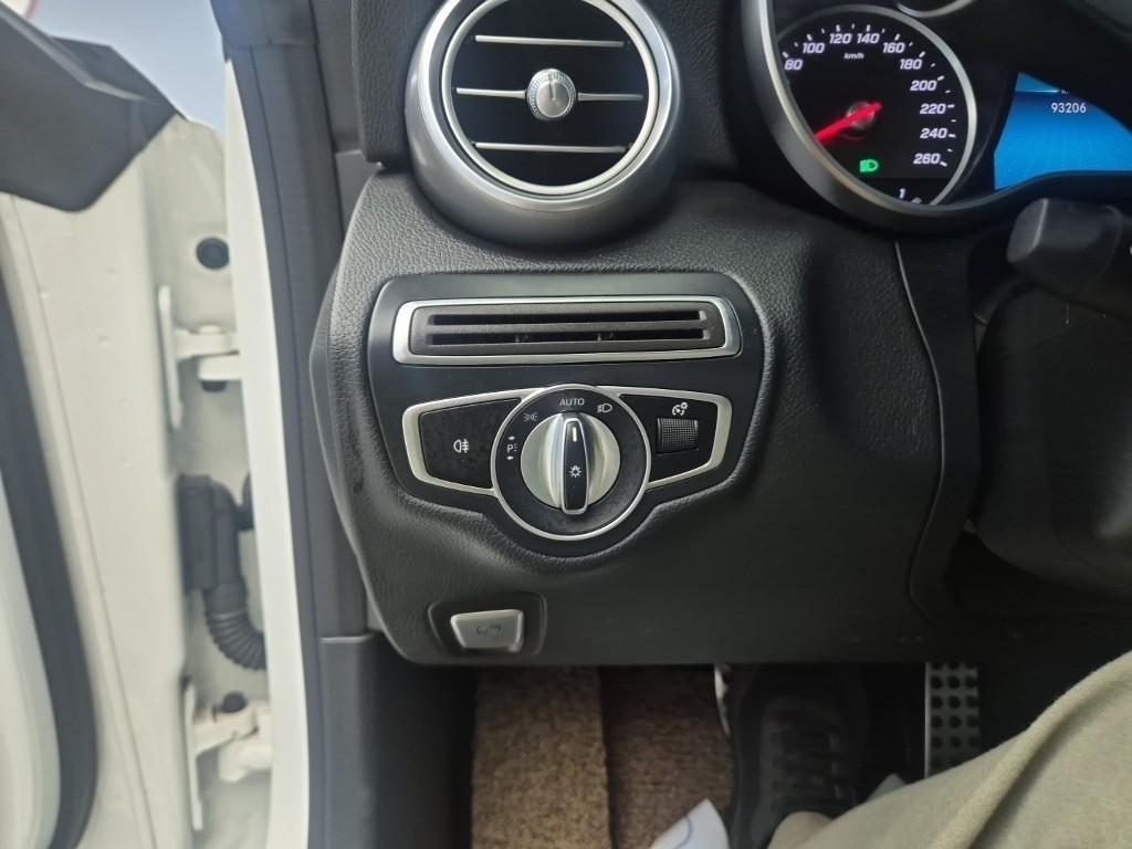 Mercedes Benz C Class 2019 Blanco - Importación desde Corea - HF Imports Iquique - Foto 17
