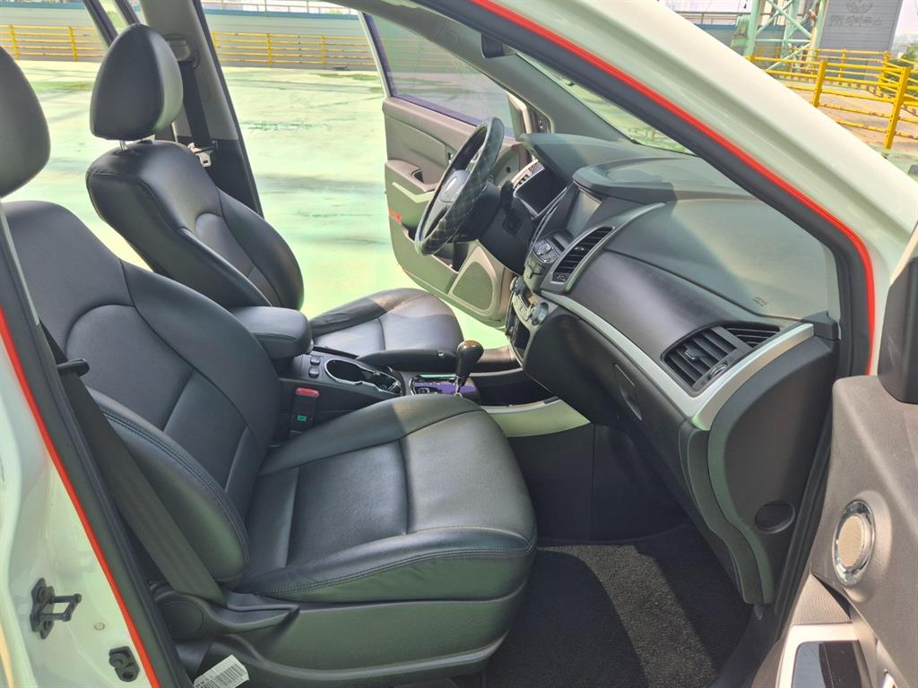 Ssangyong Korando - Vista 9