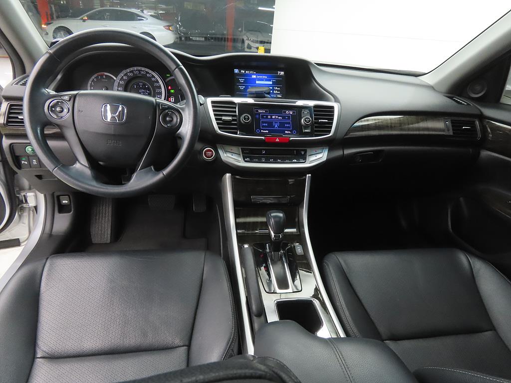 Honda Accord - Vista 7