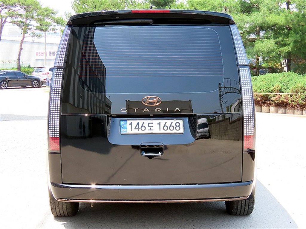 HYUNDAI Staria - Vista 4