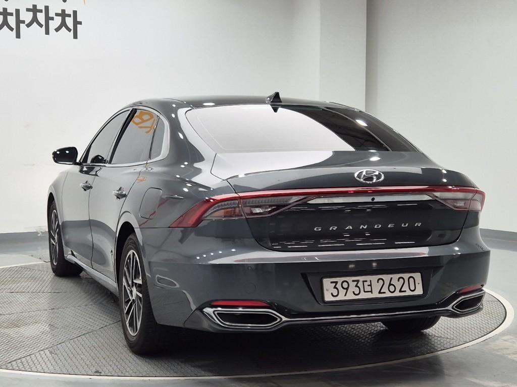 HYUNDAI Grandeur - Vista 2