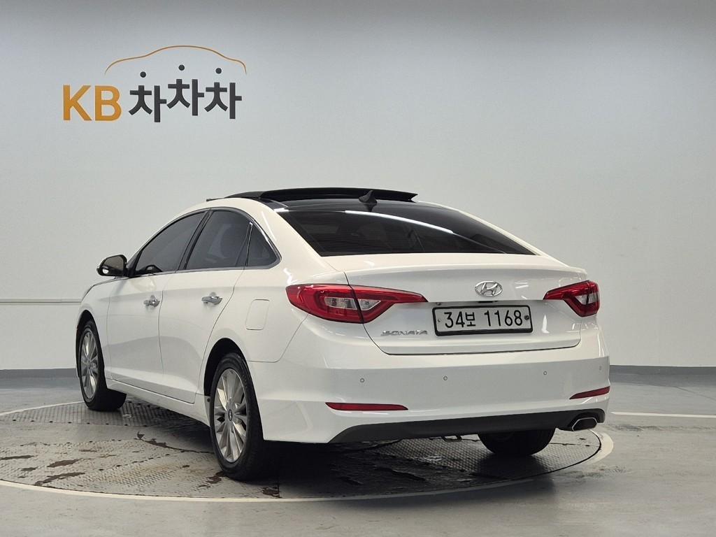 HYUNDAI Sonata - Vista 2