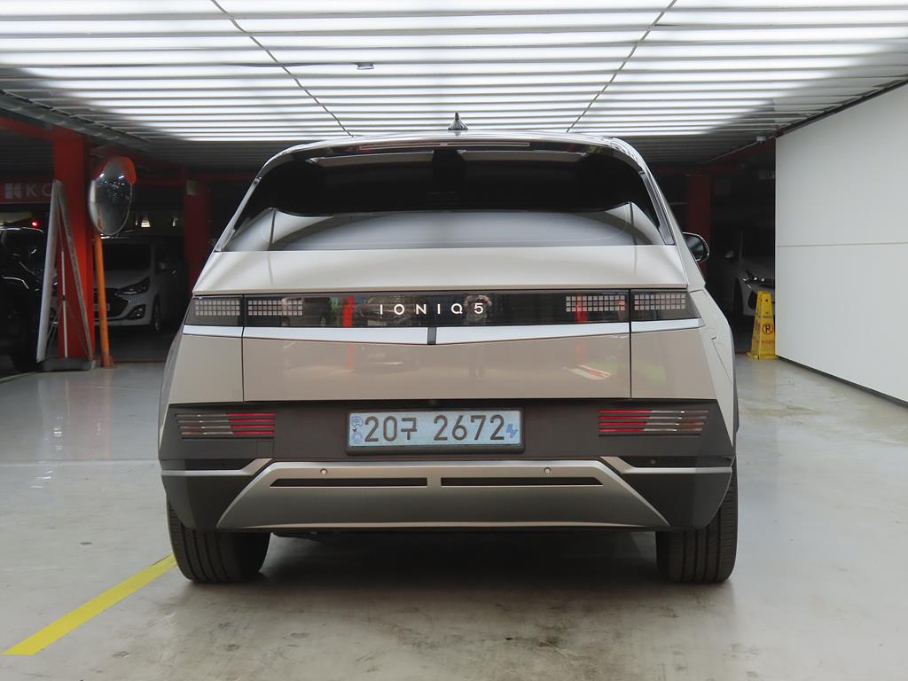 HYUNDAI Ioniq 5 - Vista 3