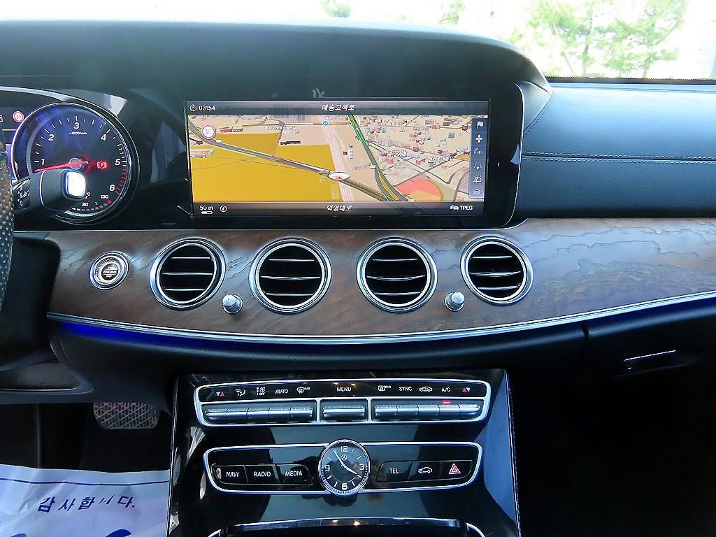 Mercedes Benz E class 2017 Blanco - Importación desde Corea - HF Imports Iquique - Foto 15