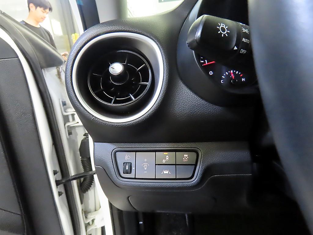 KIA K3 2019 Blanco - Importación desde Corea - HF Imports Iquique - Foto 17
